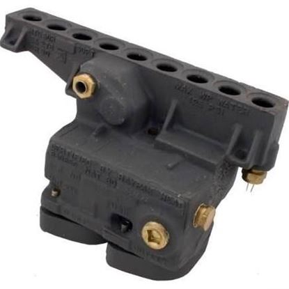 Picture of Inlet/Outlet Header Complete For Raypak Part# 006730F