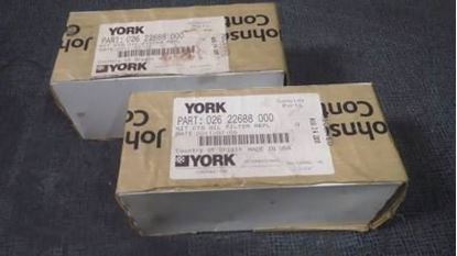 Picture of Oil Filter For York Part# 026-22688-000