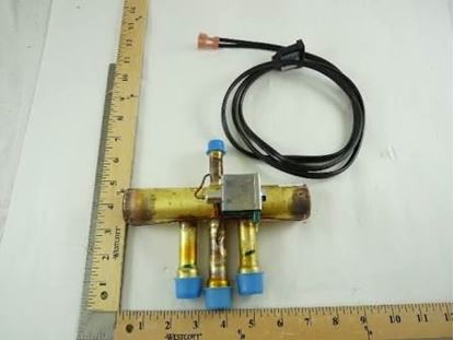 Picture of Reversing Valve For International Comfort Products Part# 1095222