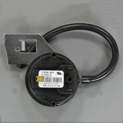 Picture of .18"wc SPDT Pressure Switch For Carrier Part# HK06WC097