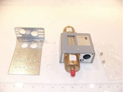 Picture of 2-26# 1/4"flr SPDT PRES SW For Johnson Controls Part# P74EA-10