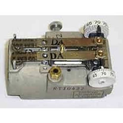 Picture of TSTAT W/O SWITCH DIR ACT. VERT For Johnson Controls Part# T-4506-204