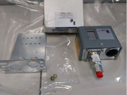 Picture of 50/240#DPST,OPEN-HI,AMMONIA#SW For Johnson Controls Part# P72CA-8