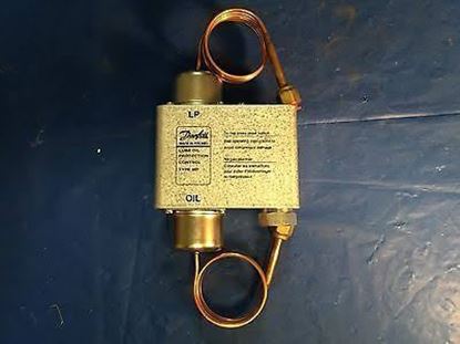 Picture of MP54 Diff# 1/4"Flare 45S Delay For Danfoss Part# 060B215166