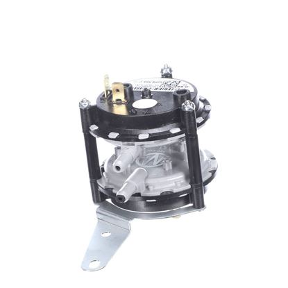 Picture of Carrier Pressure Switch Part# HK06MB012