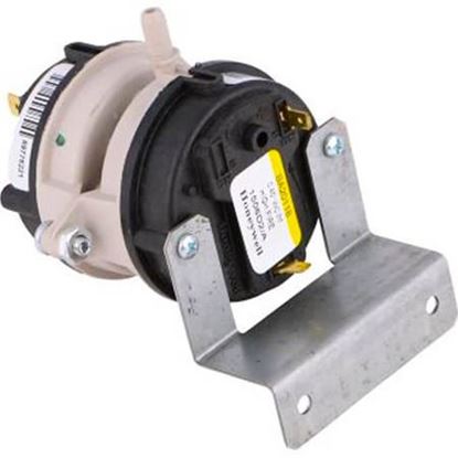 Picture of PRESS SWITCH 2-STG .20"/.45"WC For Lennox Part# 18M63