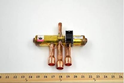 Picture of Reversing Valve W/Coil For York Part# S1-025-33307-002