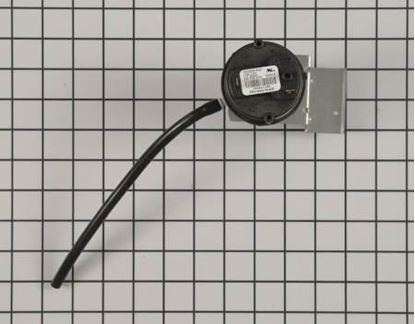 Picture of 3"wc SPST Pressure Switch For Carrier Part# HK06WC069