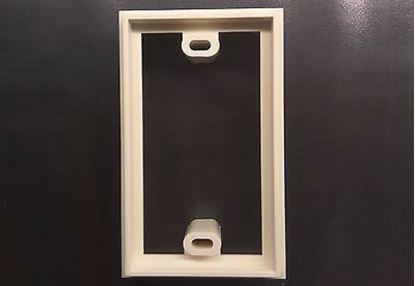 Picture of BACKPLATE, LT.ALMOND For KMC Controls Part# HMO-5002