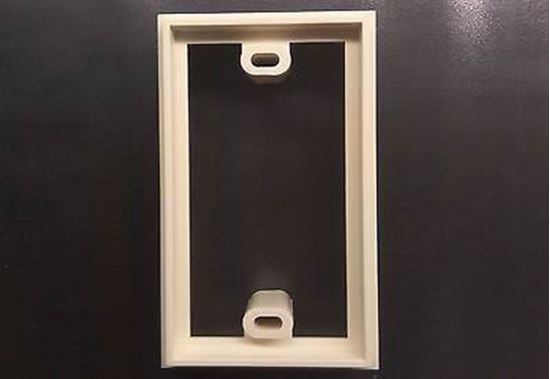Picture of BACKPLATE, LT.ALMOND For KMC Controls Part# HMO-5002