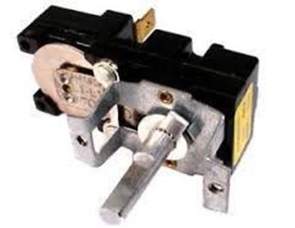Picture of SPST 95F Close Temp. Switch For Carrier Part# HH22HB067