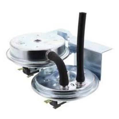 Picture of Dual HiLo Pressure Switch For Carrier Part# HK06WC077