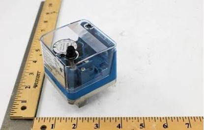 Picture of Gas Pressure Switch For Raypak Part# 007188F