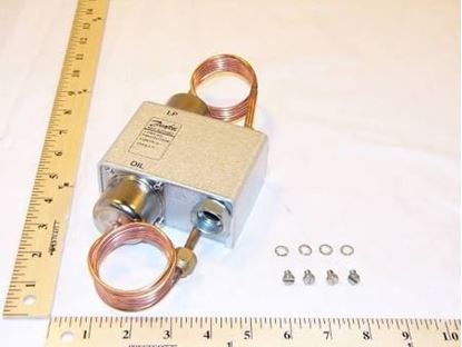 Picture of Oil Pressure Switch For Carrier Part# HK06UC001