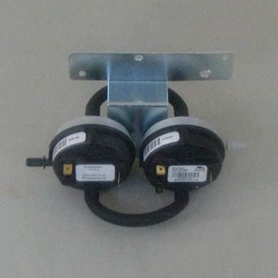 Picture of DUAL PRESSURE SWITCH For Carrier Part# HK06NY001