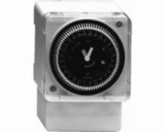 Picture of 1CHNL TIMECLK 7DAY 120V W/BAT. For Johnson Controls Part# C-7355-8