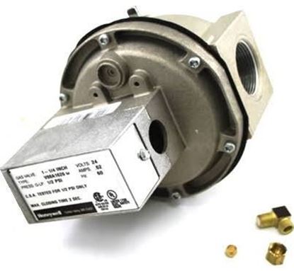 Picture of 24v 1 1/4" Gas Valve For Raypak Part# 004094F
