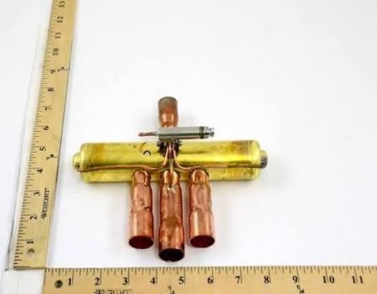 Picture of 3/4x7/8 Reversing Vlv W/O Coil For Trane Part# VAL8348