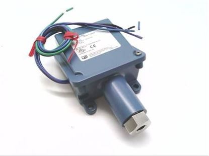 Picture of SPDT 3-100# NEMA 4 Diff#Sw M/R For United Electric Part# H100-702-1530