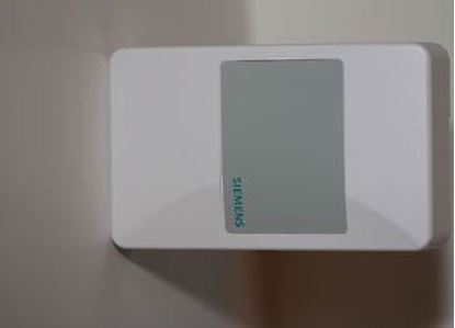 Picture of 55/95F 0-5V/10V/4-20MA Stat For Siemens Building Technology Part# QAA22SS.FWSN