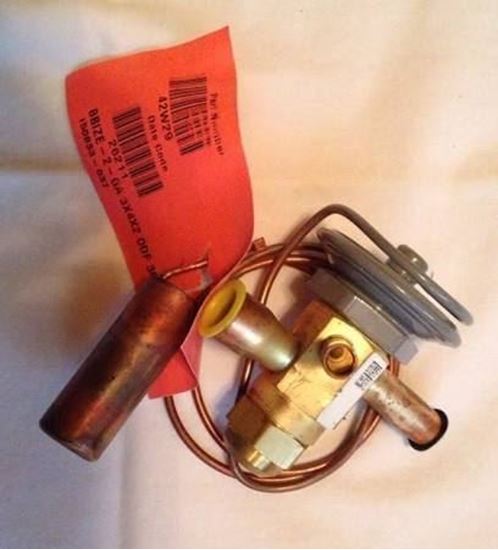 Picture of R410A THERMAL EXPANSION VALVE For Lennox Part# 14W76
