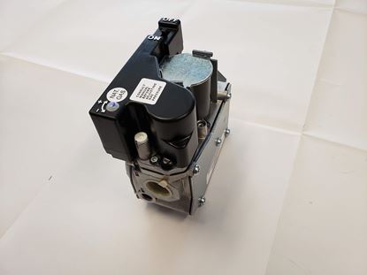Picture of 24V 3.5"Wc Nat 3/4" Gas Valve  for Carrier Part# EF34CW154