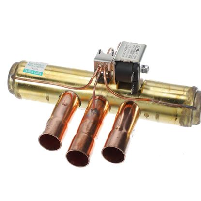 Picture of Trane Valve; Reversing, 4-Way, .88 Odf X .50 O Part# VAL09601