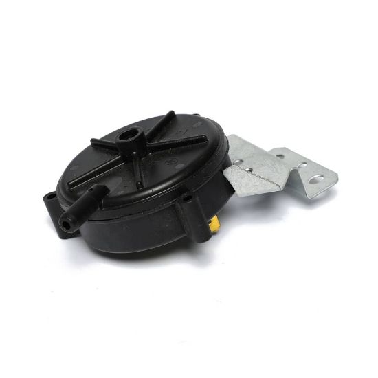 Picture of Goodman Pressure Switch Part# 0130F00002